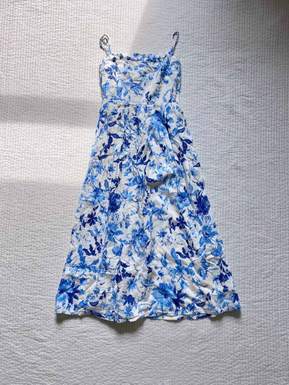 White and blue floral H&M midi dress